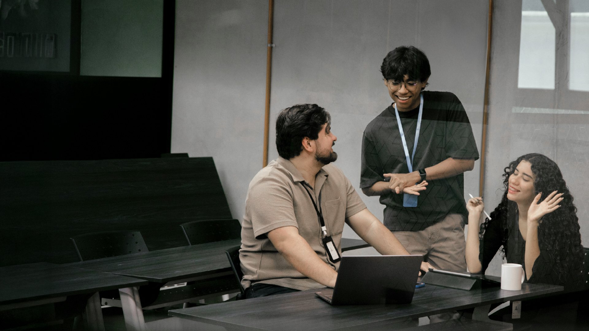 Almato_Webassets_Stage_Academy_1920x1080